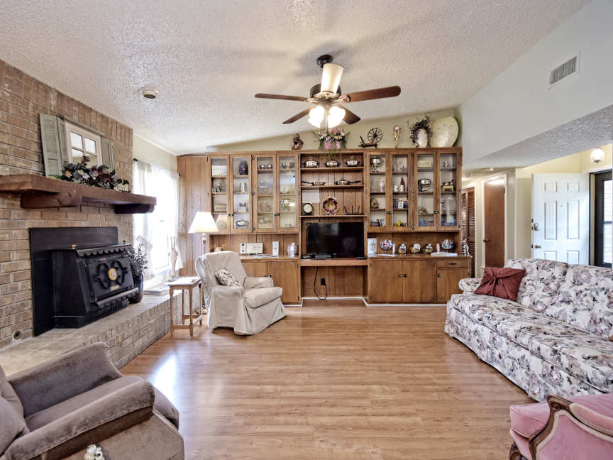 Entry to Living Room